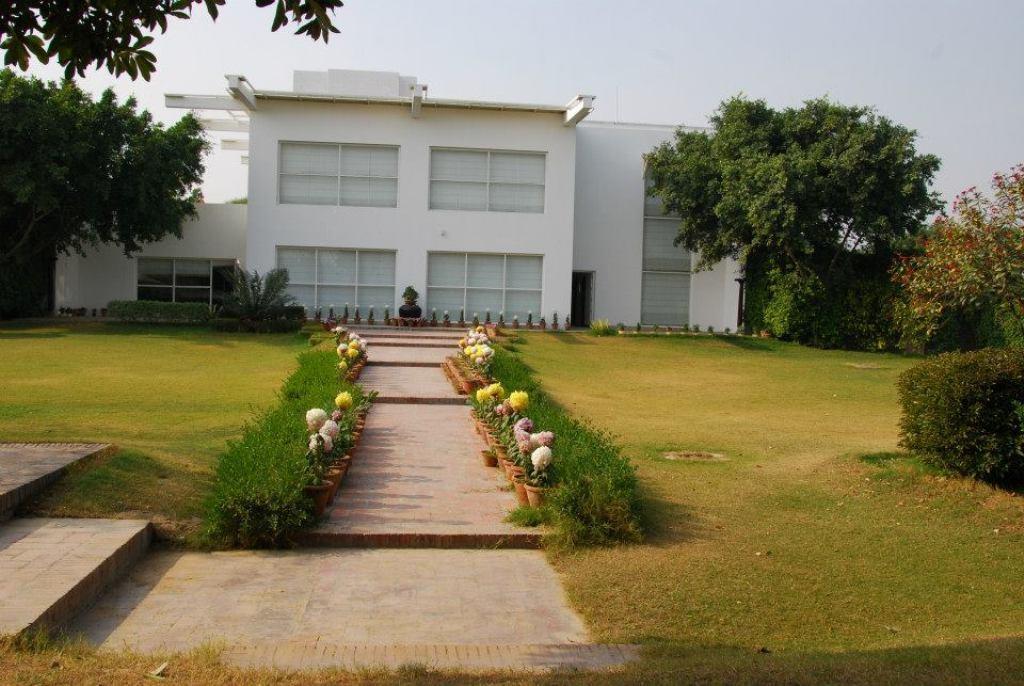 Aravli Vista Hotel Gurgaon Luaran gambar