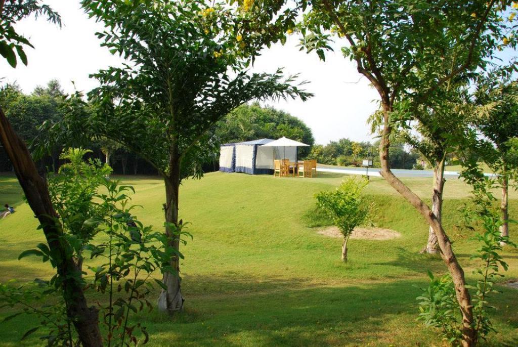 Aravli Vista Hotel Gurgaon Luaran gambar