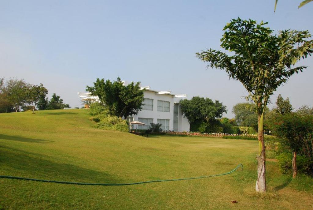 Aravli Vista Hotel Gurgaon Luaran gambar