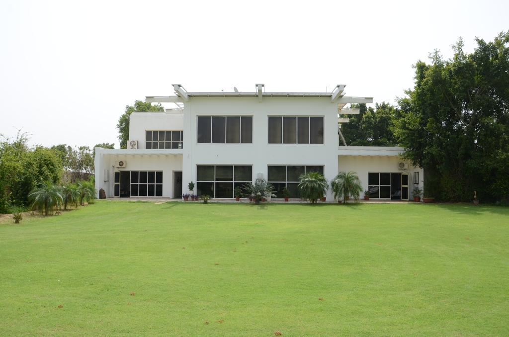 Aravli Vista Hotel Gurgaon Luaran gambar
