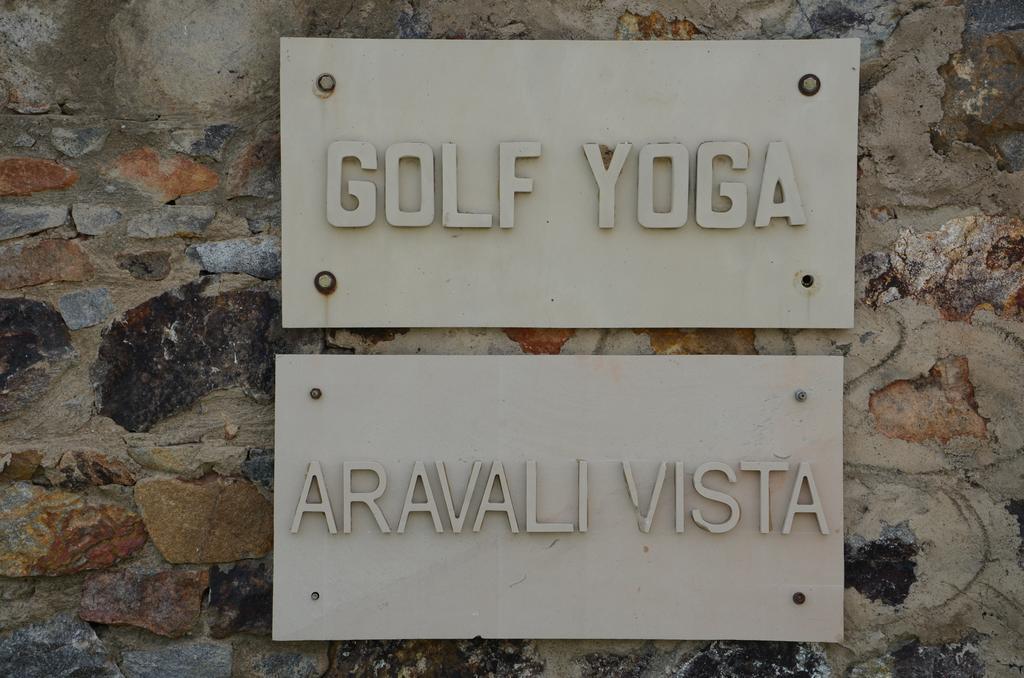 Aravli Vista Hotel Gurgaon Luaran gambar